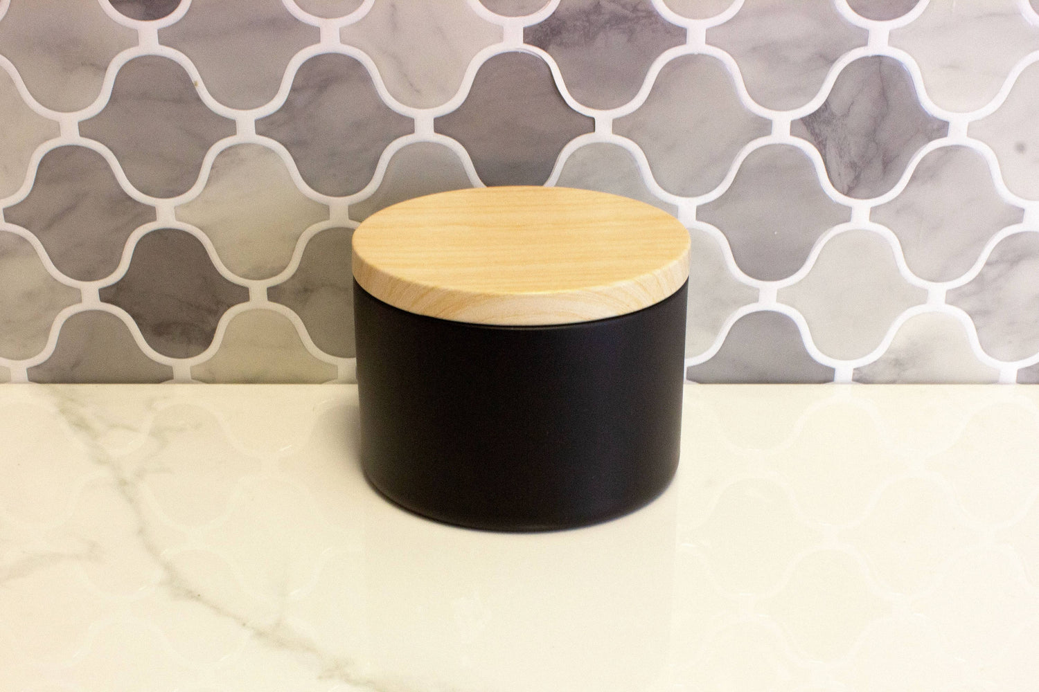 Black 8oz Tin