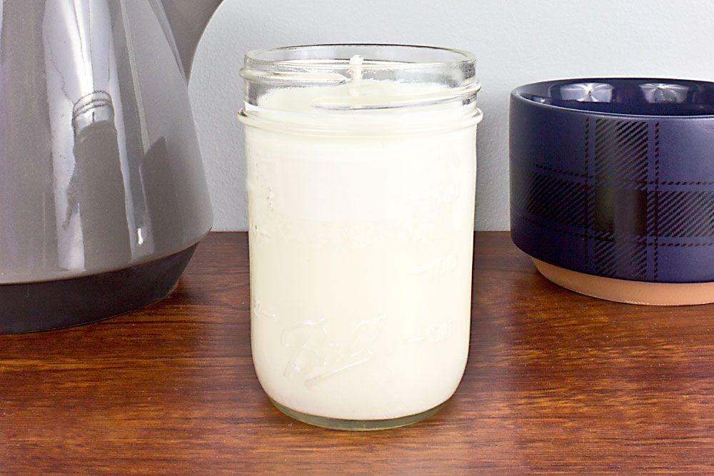 Black Raspberry Vanilla Soy Candle in Half Pint Mason Jar
